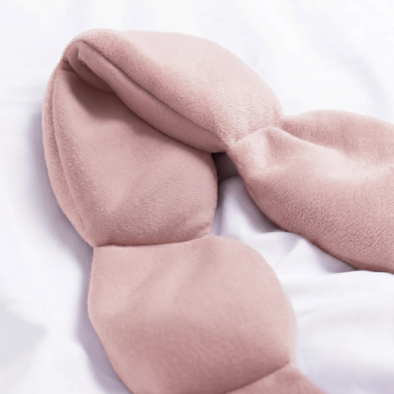 Anchor sleep mask in use